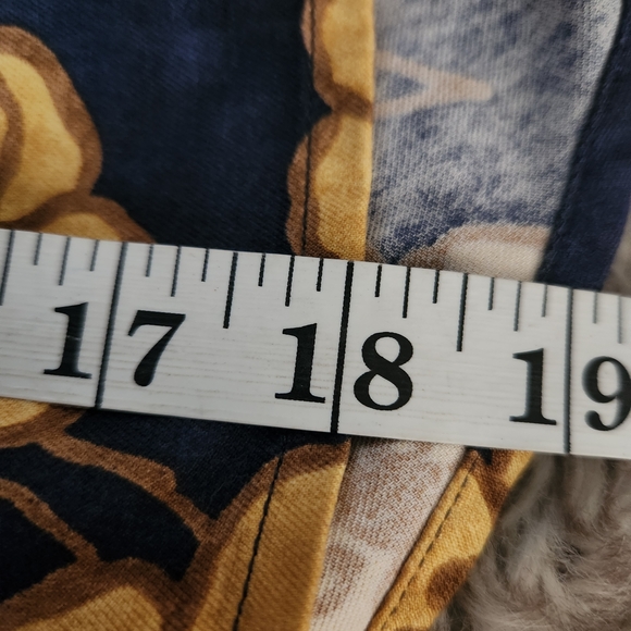 Vintage Tommy Bahama Floral Tie-Front Sleeveless Blouse Blue 100% Silk Size 10 - Picture 7 of 7